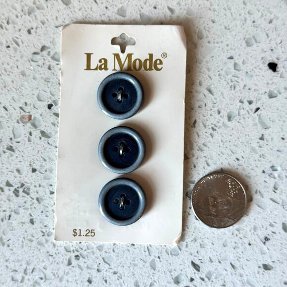 3 NEW on Card Vintage 1980s Navy Blue 4 Hole Flat Round Buttons 3/4" Italy Made - Picture 4 of 5